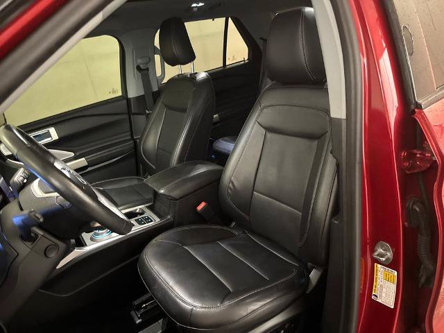 Certified 2023 Ford Explorer Limited w/ Limited Technology Package RWD image 18