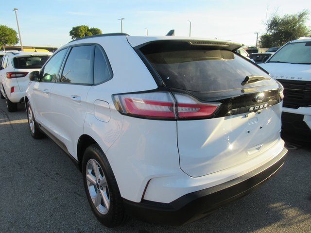 Certified 2024 Ford Edge SE image 4
