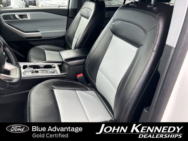 Certified 2022 Ford Explorer XLT w/ Equipment Group 202A AWD/4WD image 18