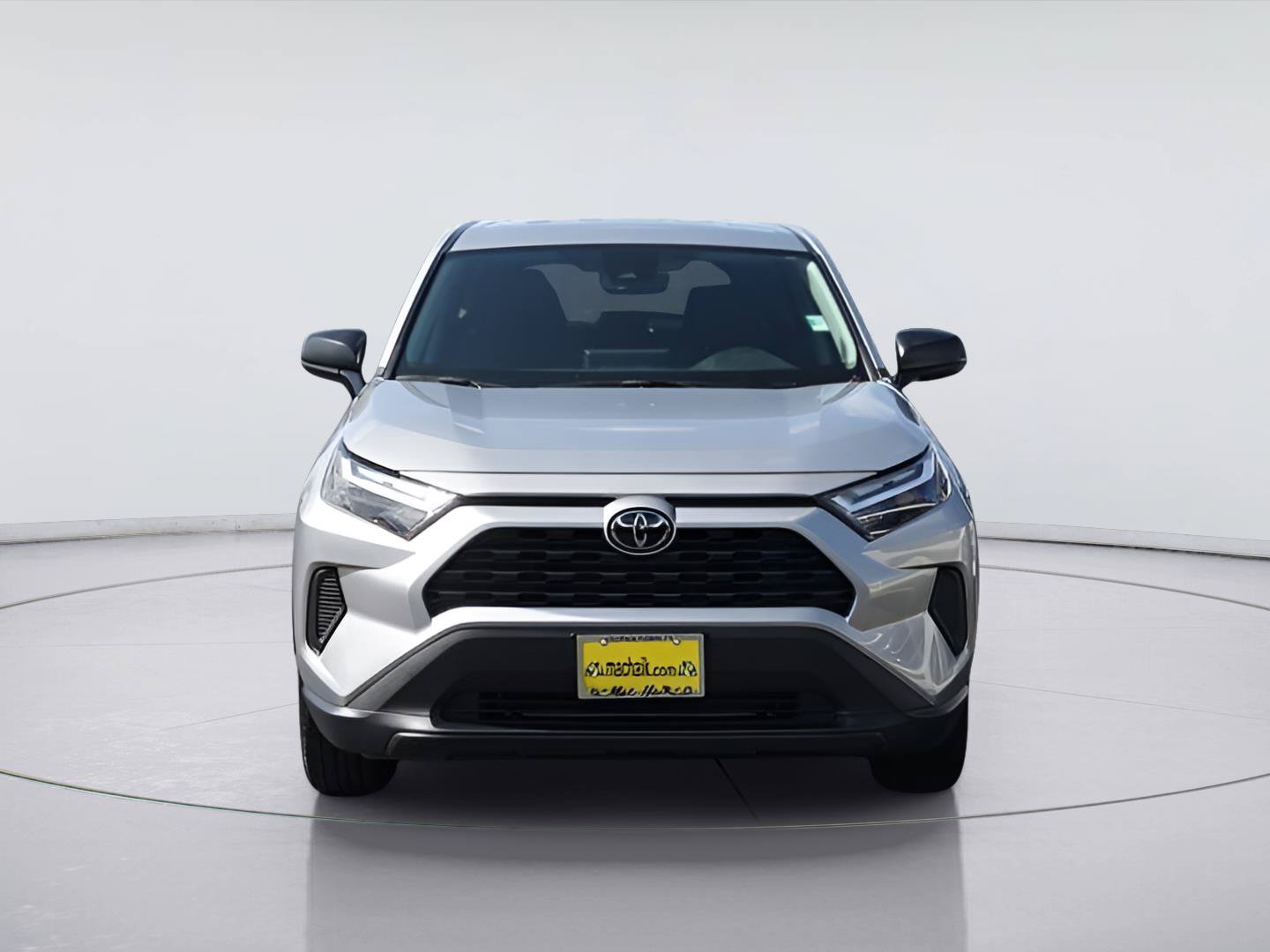 Used 2024 Toyota RAV4 LE FWD image 3