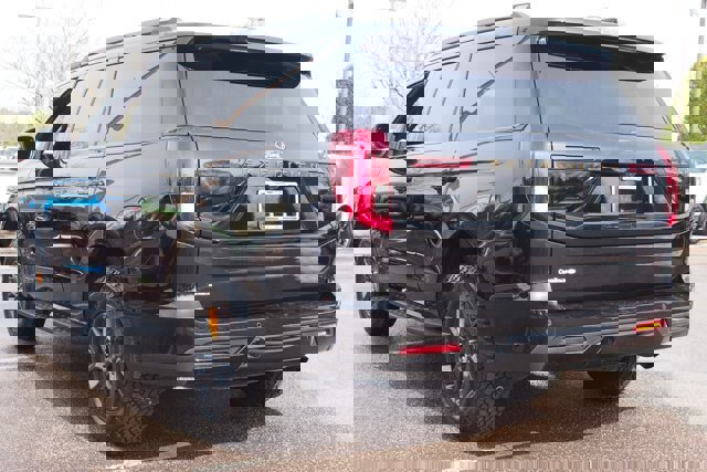 Certified 2025 Ford Expedition Tremor image 3