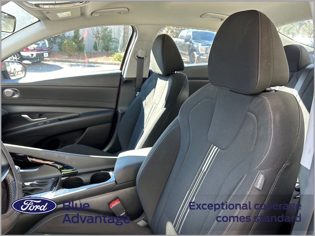 Used 2023 Hyundai Elantra SEL w/ Convenience Package image 11
