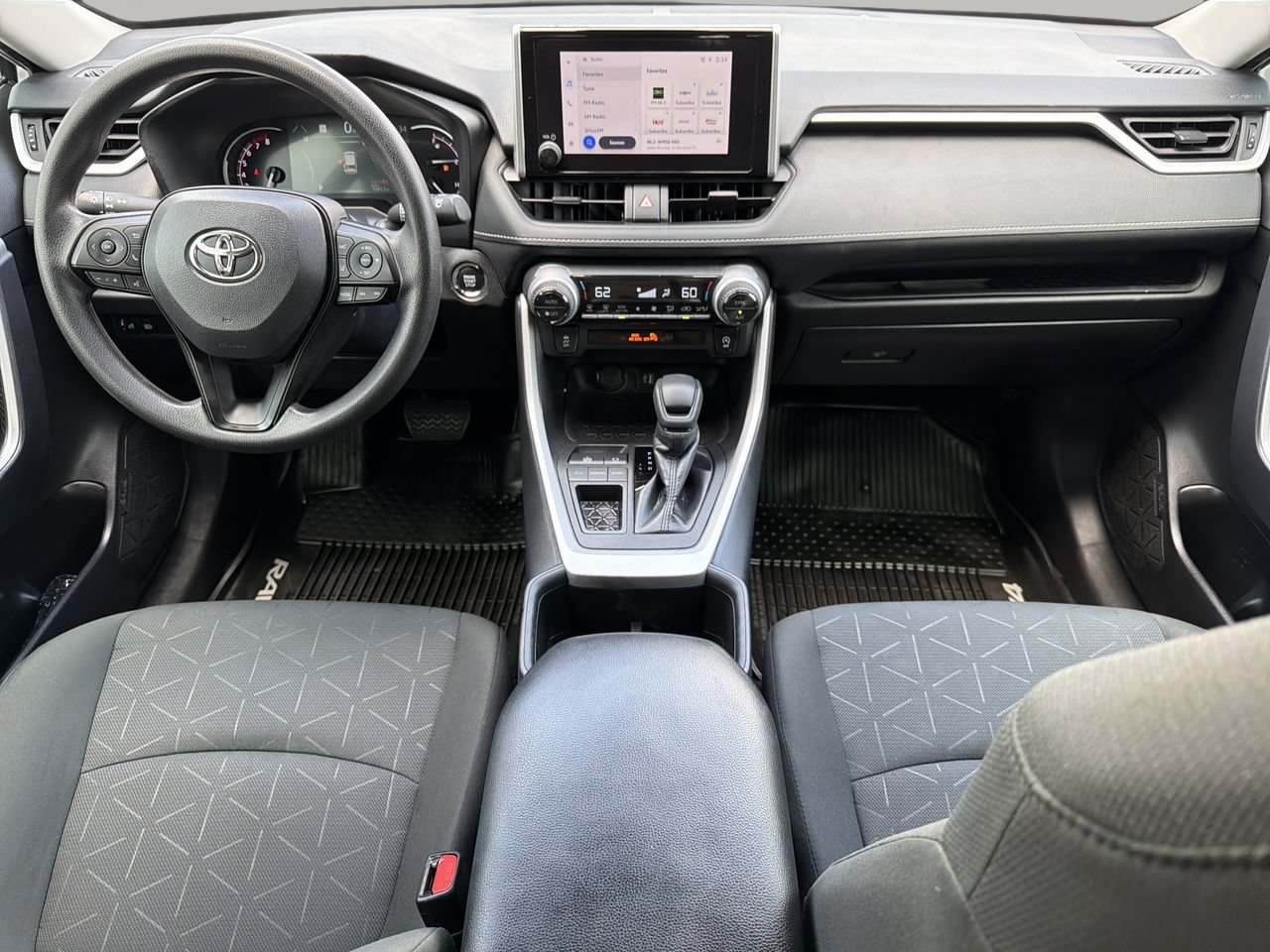 Used 2024 Toyota RAV4 XLE FWD image 12