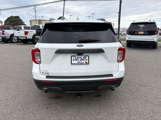 Certified 2021 Ford Explorer XLT w/ Equipment Group 202A image 4