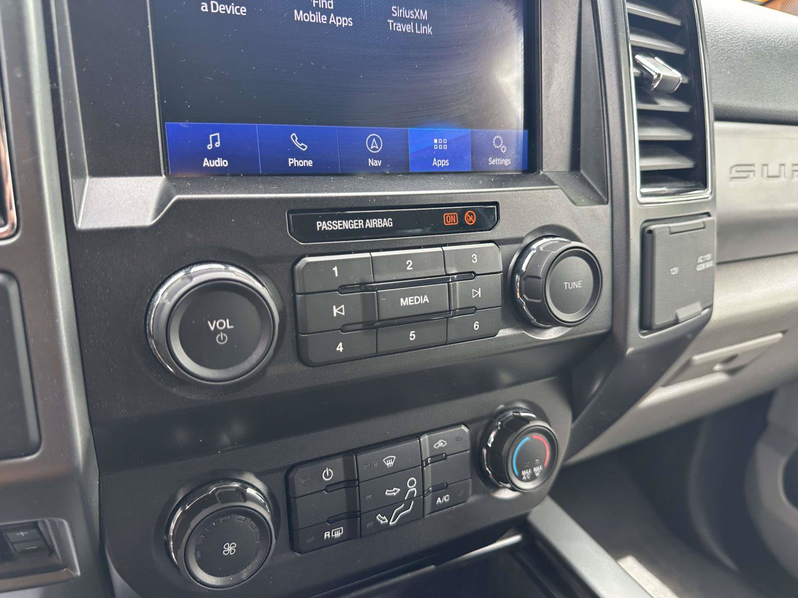 Certified 2022 Ford F250 XLT w/ Black Appearance Package AWD/4WD image 24