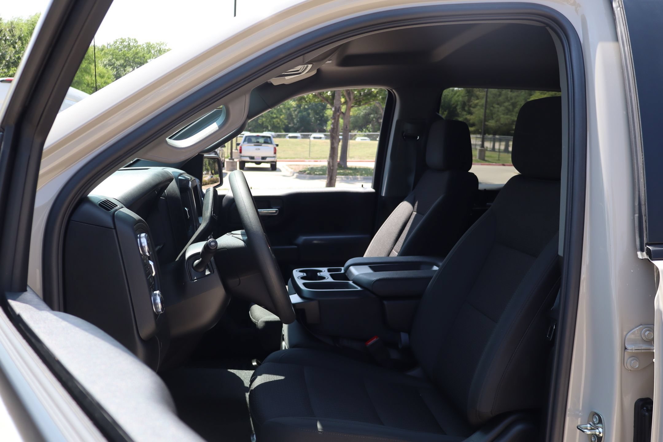 Used 2026 GMC Sierra 1500 Pro w/ Graphite Edition AWD/4WD image 11