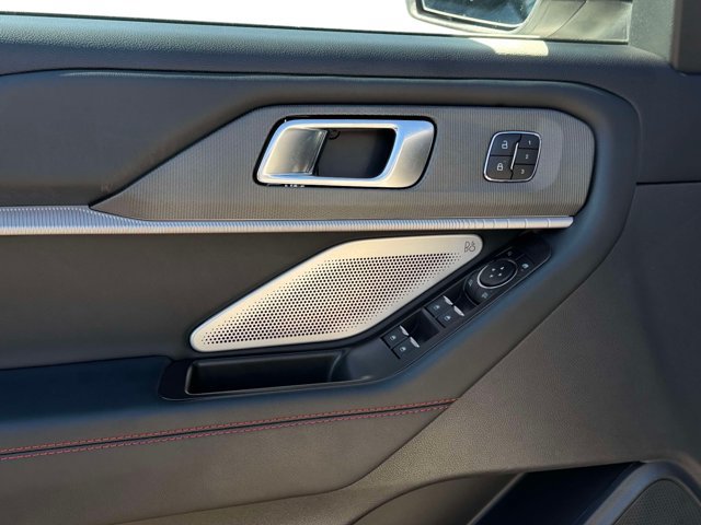 Certified 2025 Ford Explorer ST AWD/4WD image 15