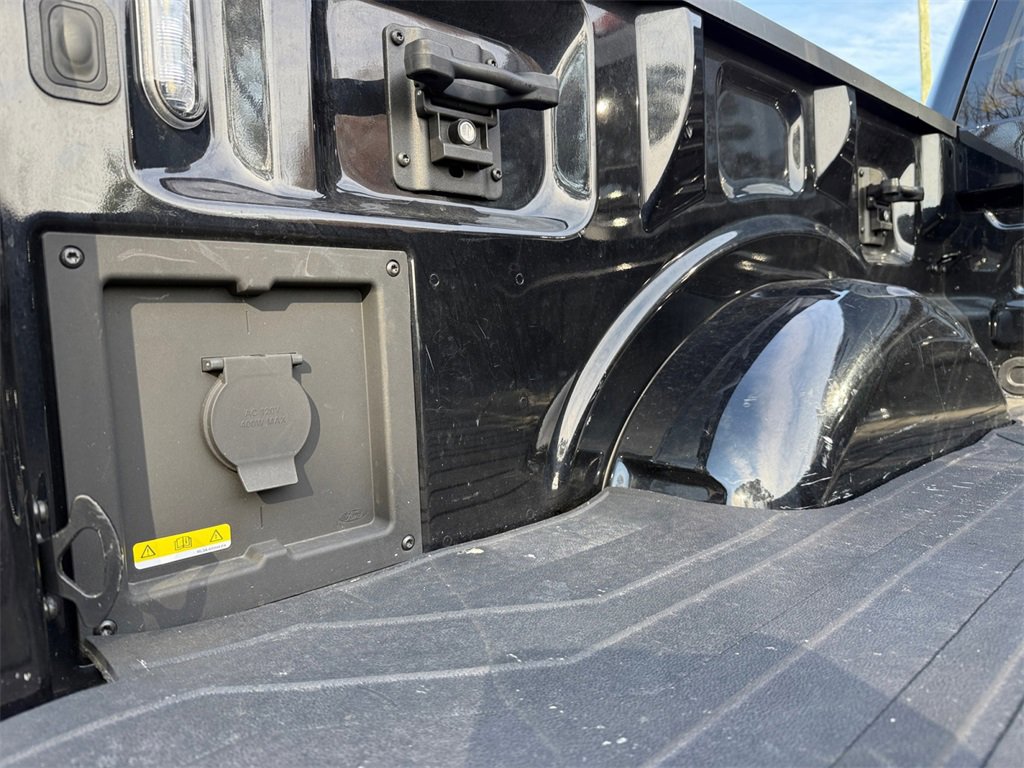 Certified 2022 Ford F150 Lariat w/ Equipment Group 502A High image 24