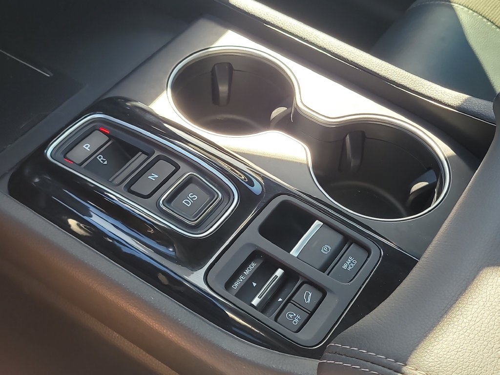 Used 2025 Honda Pilot Touring image 27