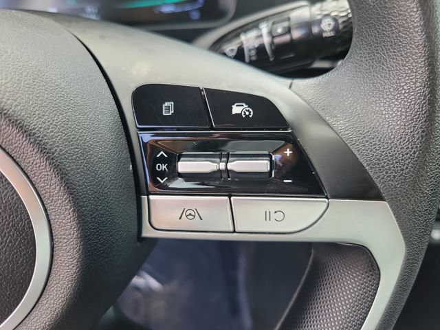 Used 2025 Hyundai Elantra Hybrid FWD image 27