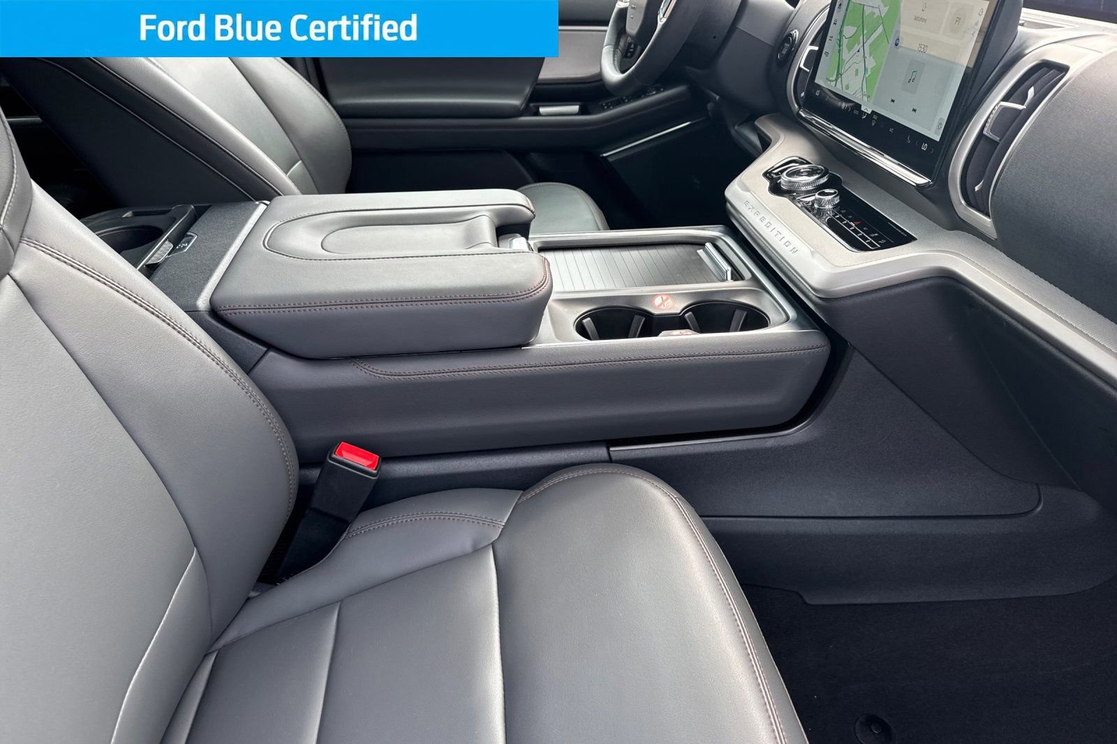 Certified 2025 Ford Expedition Active image 17