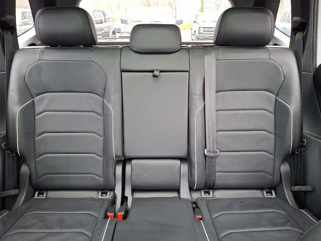 Used 2022 Volkswagen Tiguan SEL R-Line image 20