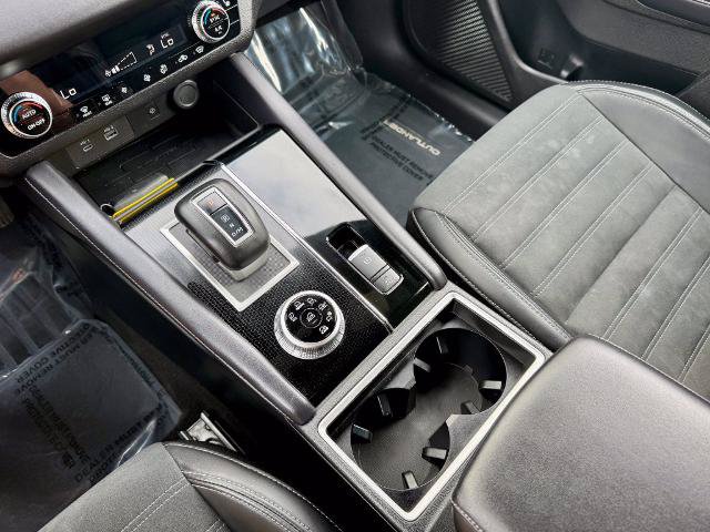 Used 2024 Mitsubishi Outlander SE Black Edition AWD/4WD image 25