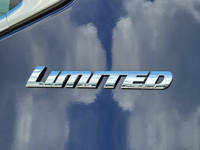 Used 2026 Toyota Tundra Limited AWD/4WD image 9