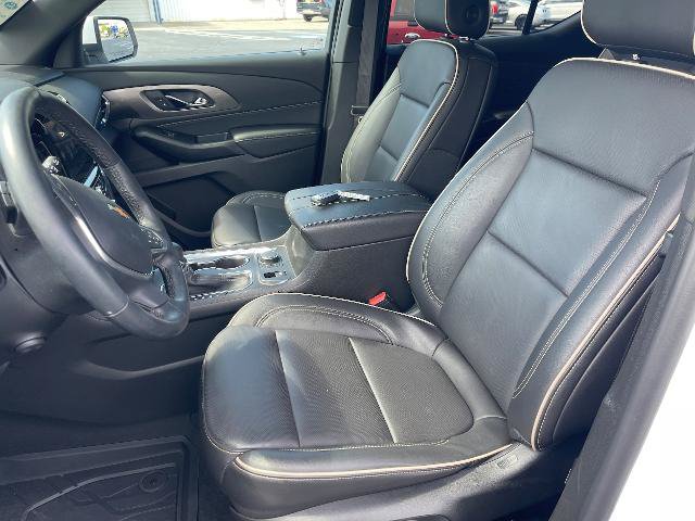 Used 2023 Chevrolet Traverse Premier FWD image 15