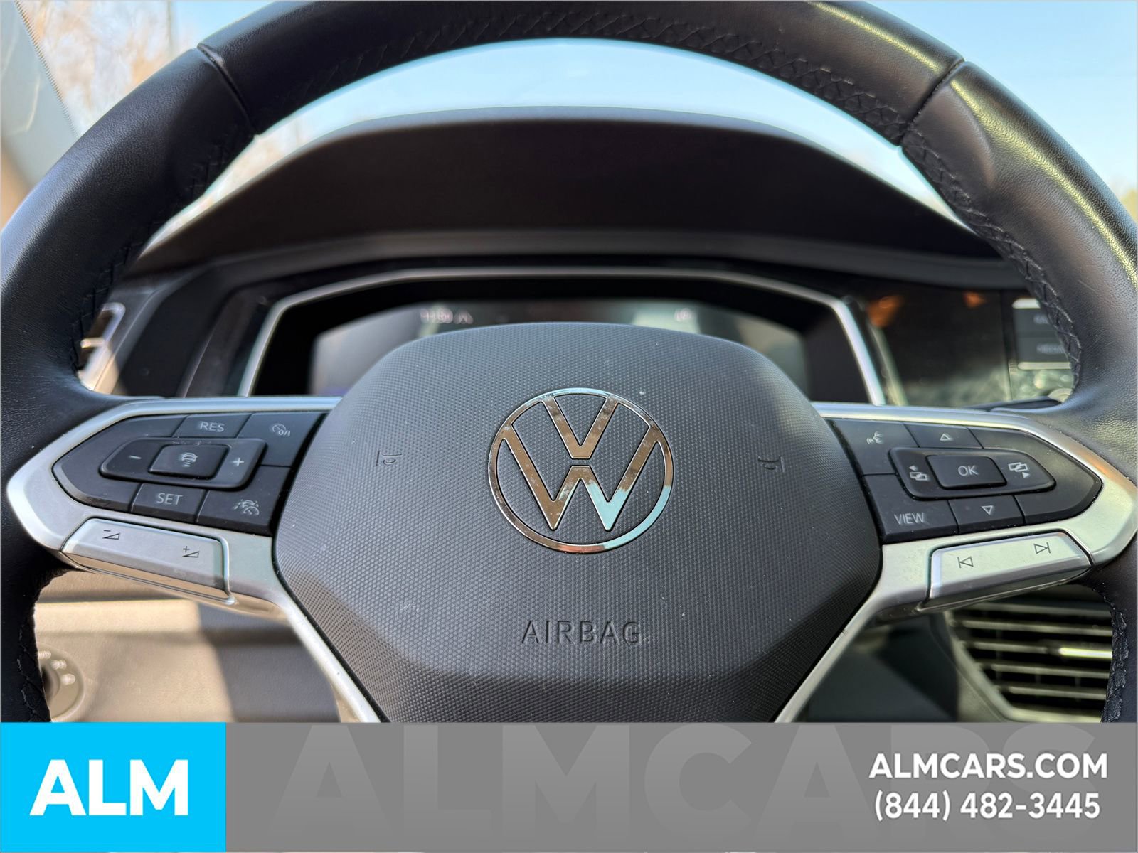 Used 2024 Volkswagen Jetta SE w/ Panoramic Sunroof Package image 22