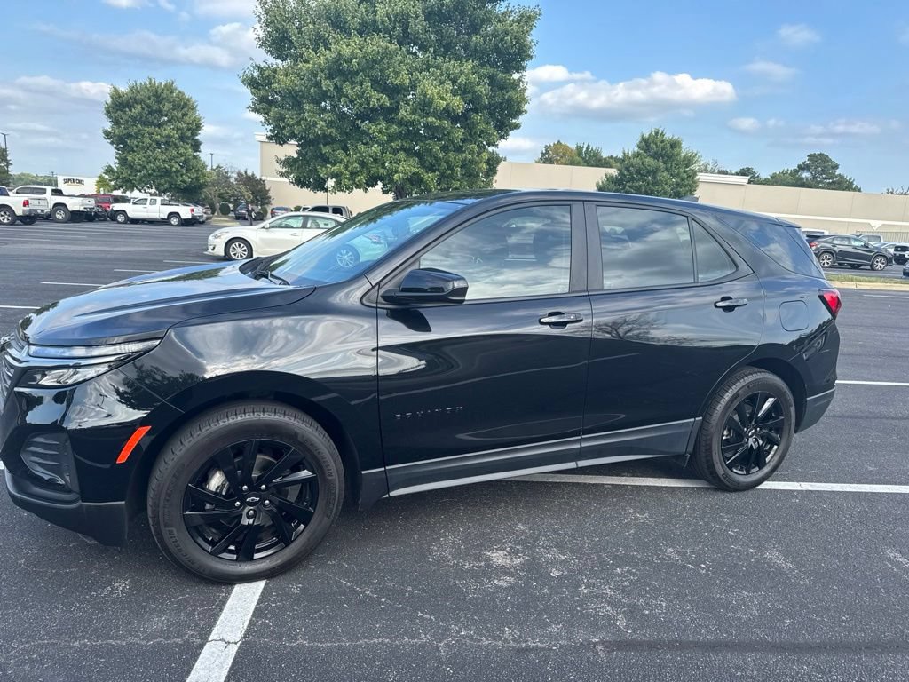 Used 2024 Chevrolet Equinox LS w/ Midnight Edition FWD image 13