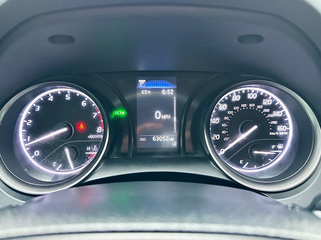 Used 2021 Toyota Camry SE w/ Convenience Package image 13