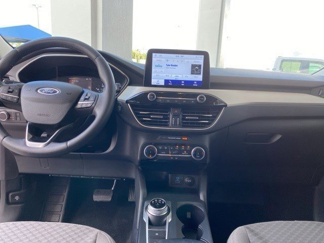 Certified 2022 Ford Escape SE w/ SE Sport Appearance Package image 29