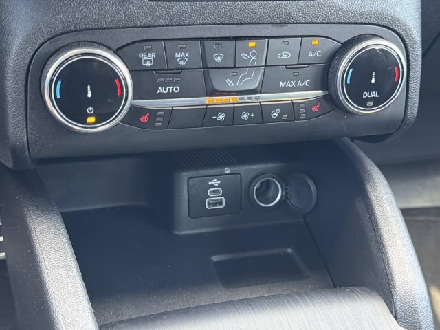 Certified 2024 Ford Escape ST-Line AWD/4WD image 29