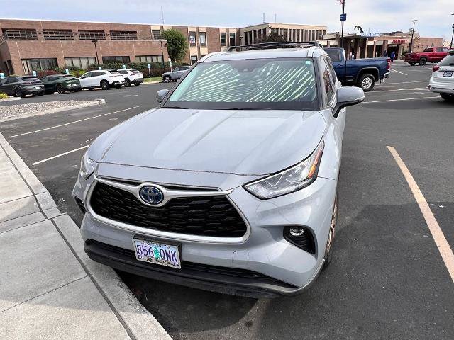 Used 2023 Toyota Highlander Bronze Edition AWD/4WD image 4