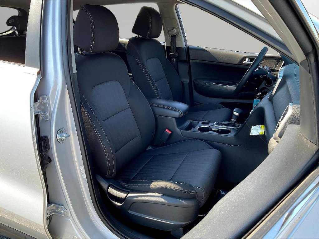 Used 2020 Kia Sportage LX AWD/4WD image 32