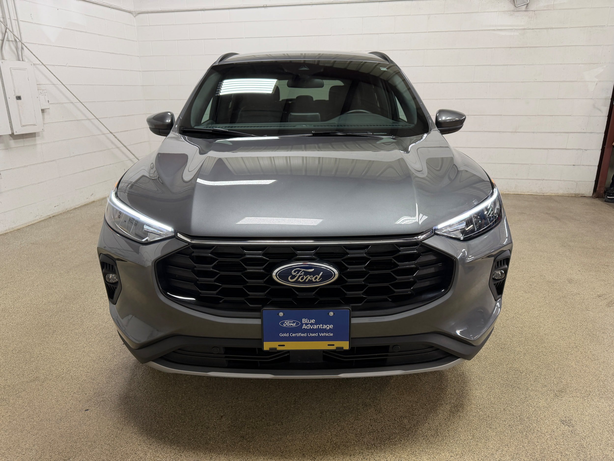 Certified 2025 Ford Escape ST-Line Select AWD/4WD image 27