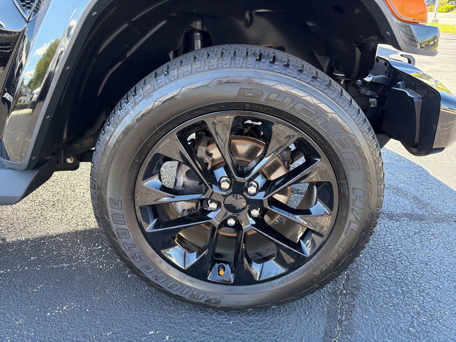 Used 2021 Jeep Gladiator Overland AWD/4WD image 5