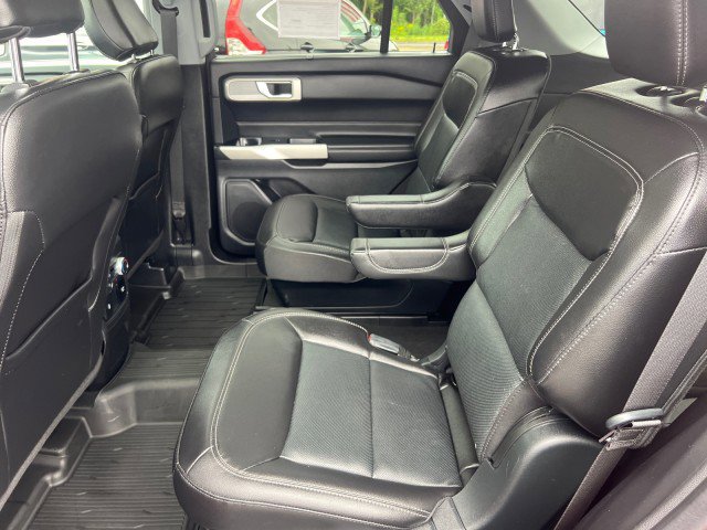 Certified 2022 Ford Explorer Limited w/ Equipment Group 301A image 25