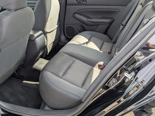 Used 2024 Nissan Altima 2.5 SV FWD image 22