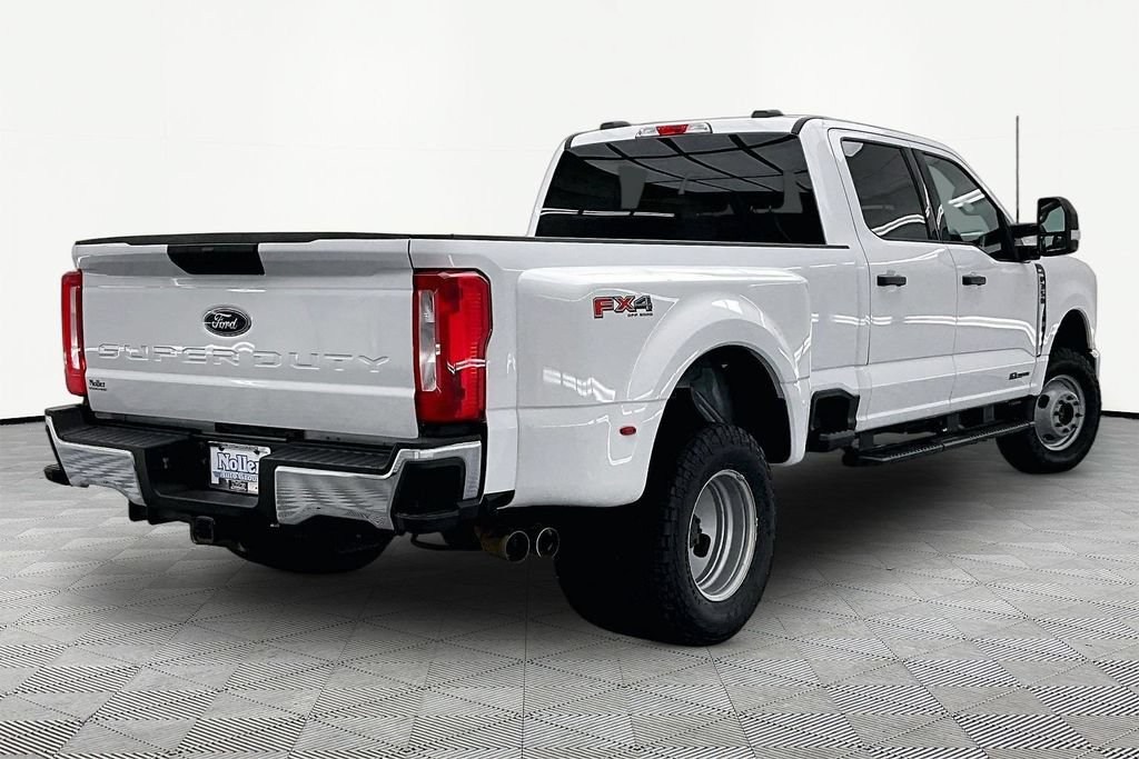 Certified 2025 Ford F350 XLT w/ FX4 Off-Road Package AWD/4WD image 2