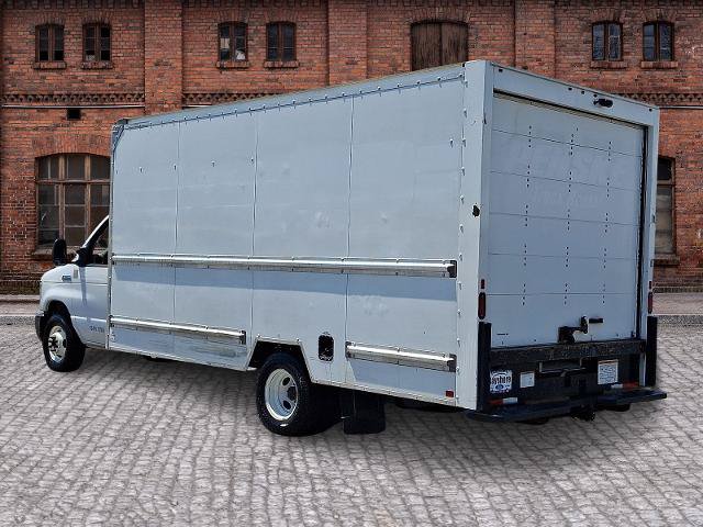 Certified 2022 Ford E-350 and Econoline 350 Super Duty RWD image 6