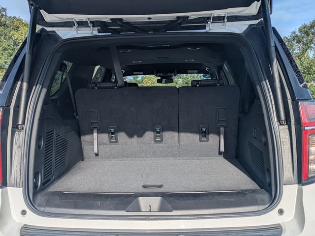 Used 2024 Chevrolet Suburban LT RWD image 13