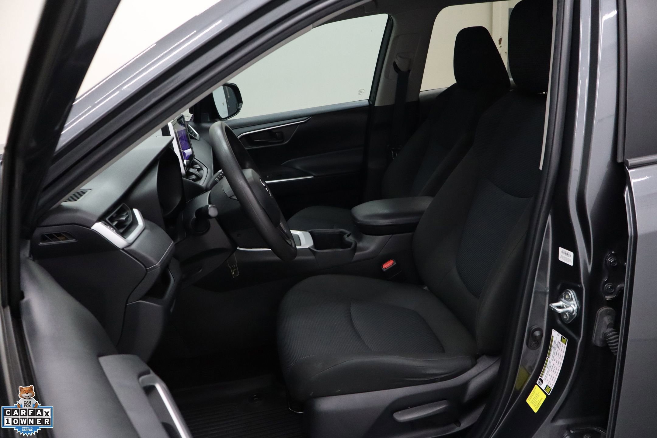 Used 2023 Toyota RAV4 LE image 18