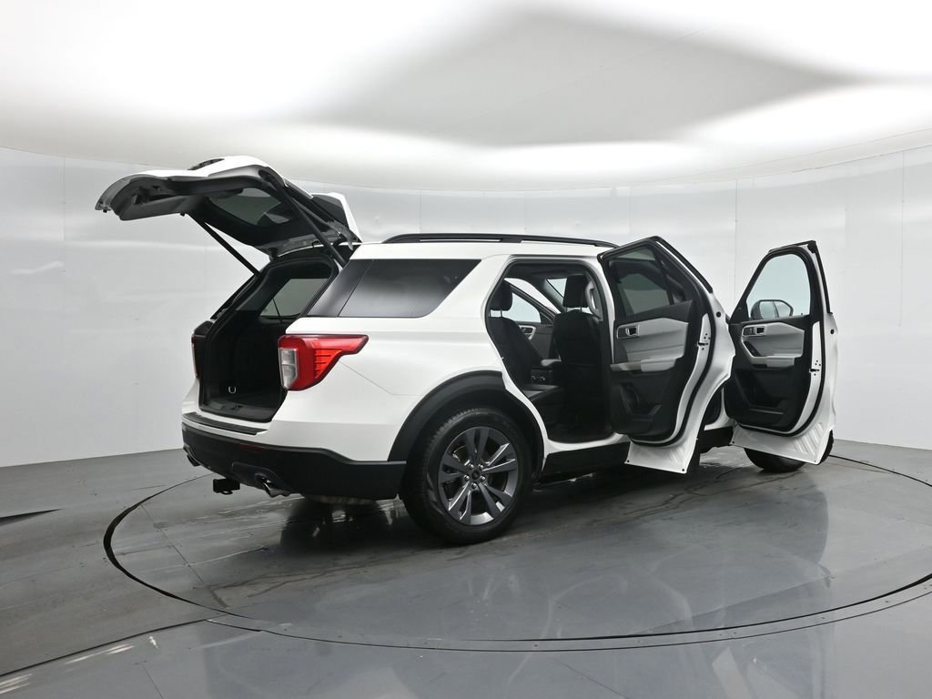 Certified 2023 Ford Explorer XLT w/ Equipment Group 202A image 35