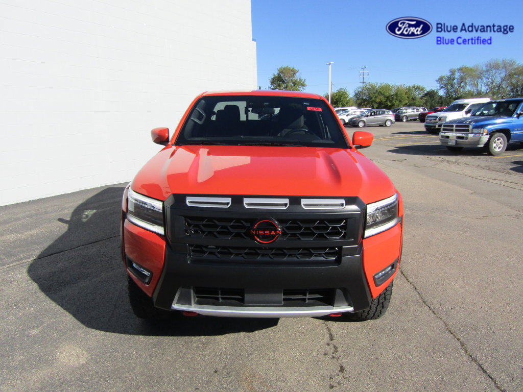 Used 2025 Nissan Frontier PRO-4X w/ Interior Protection Package AWD/4WD image 5