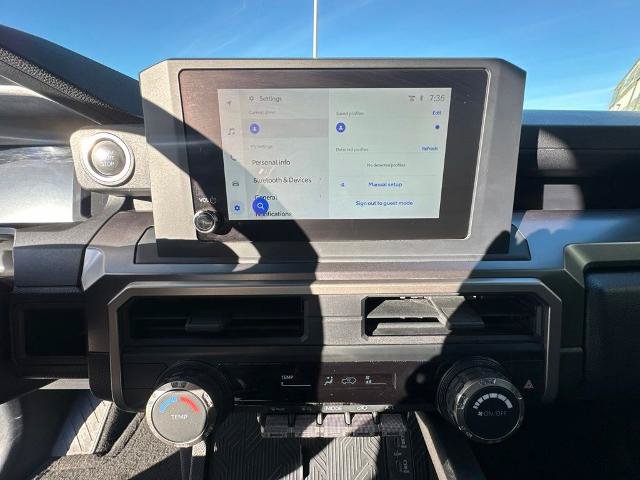 Used 2025 Toyota 4Runner SR5 AWD/4WD image 15