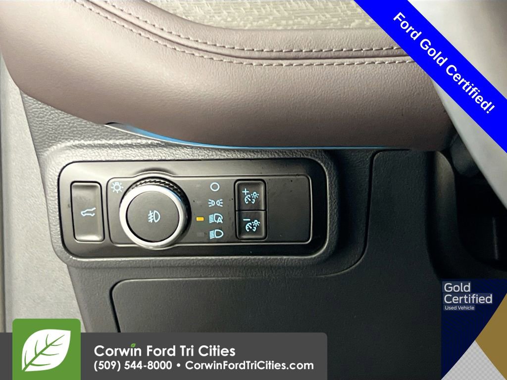 Certified 2025 Ford Explorer Platinum w/ Ultimate Package image 19