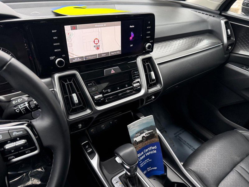 Used 2023 Kia Sorento S w/ Panoramic Sunroof Package image 23