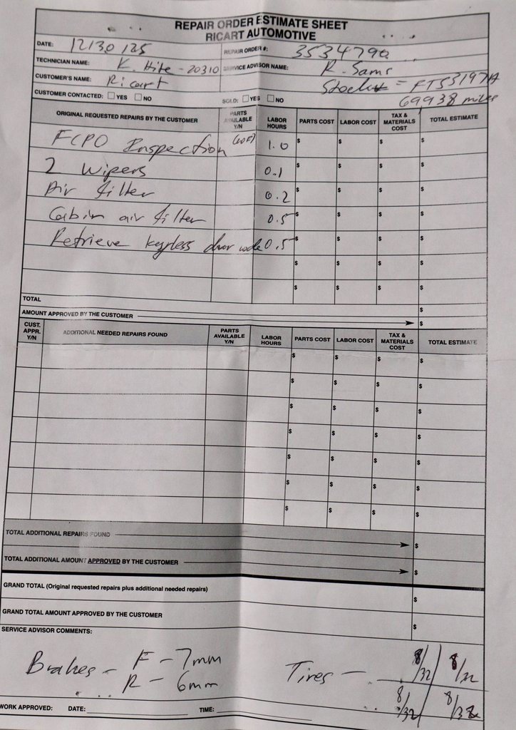 Certified 2022 Ford Explorer XLT w/ Equipment Group 202A image 12