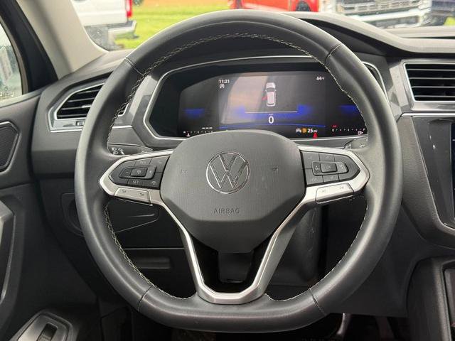 Used 2024 Volkswagen Tiguan SE FWD image 13