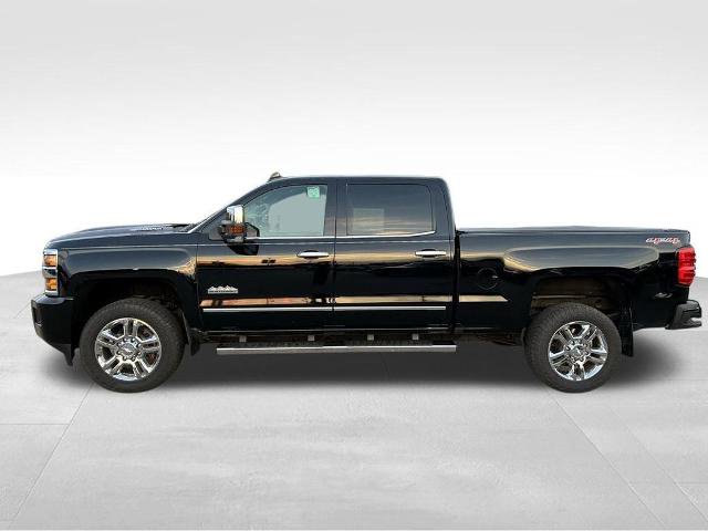 Used 2017 Chevrolet Silverado 2500 High Country w/ Duramax Plus Package image 2