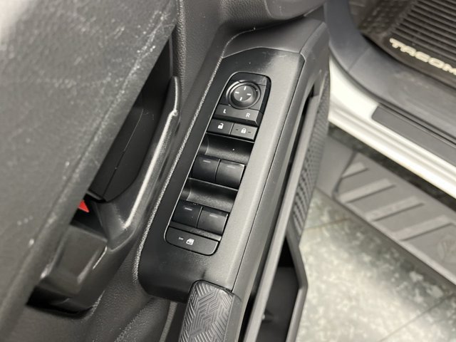 Used 2024 Toyota Tacoma SR RWD image 9