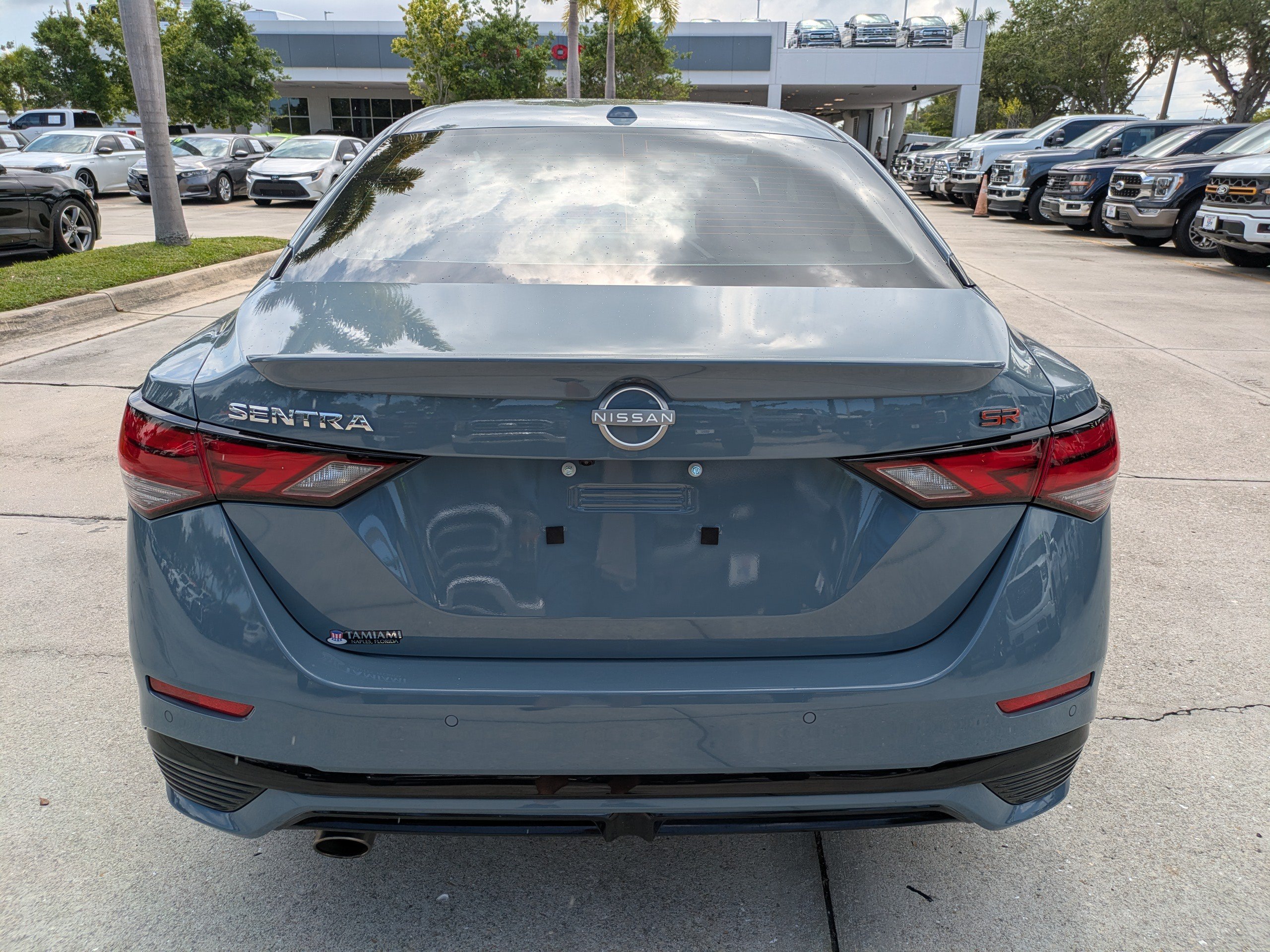 Used 2024 Nissan Sentra SR w/ SR Premium Package FWD image 5