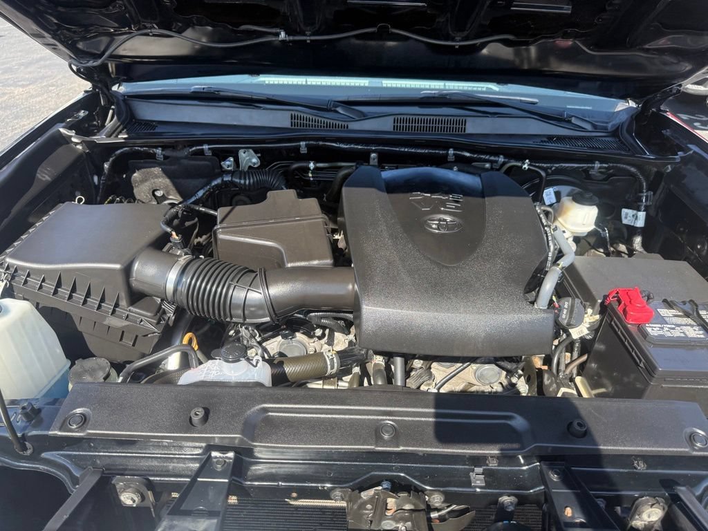 Used 2021 Toyota Tacoma TRD Sport AWD/4WD image 64