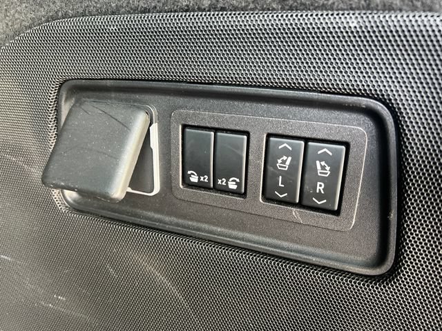 Used 2023 Cadillac Escalade ESV Sport AWD/4WD image 26