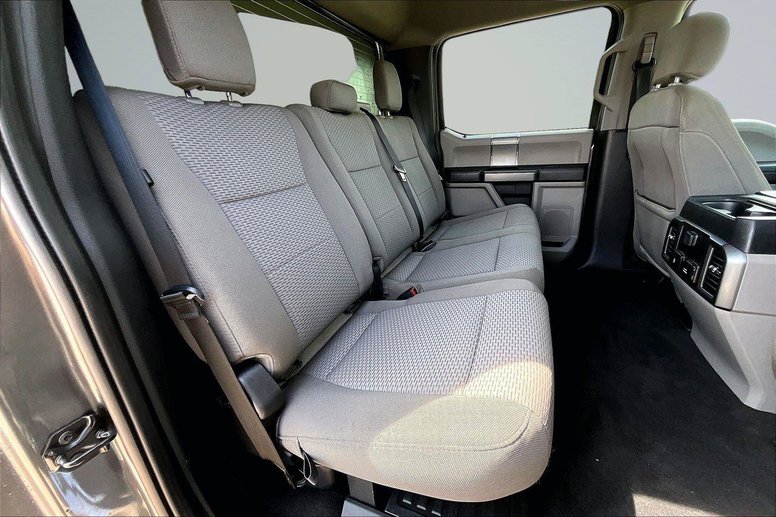 Certified 2020 Ford F250 XLT w/ XLT Premium Package AWD/4WD image 28