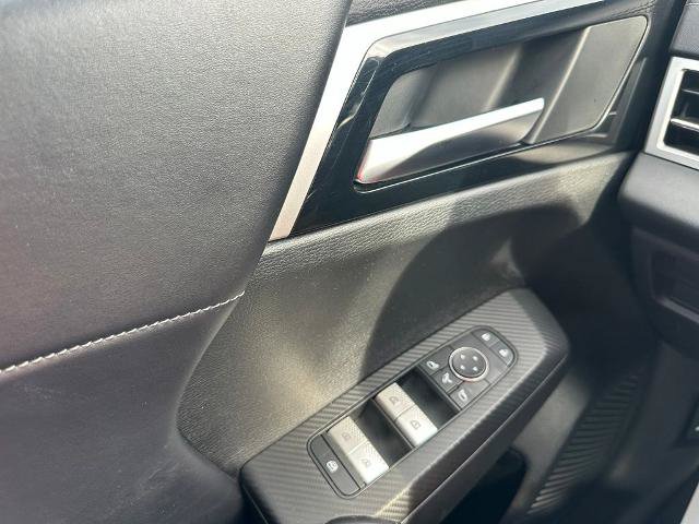 Used 2024 Mitsubishi Outlander SE AWD/4WD image 14