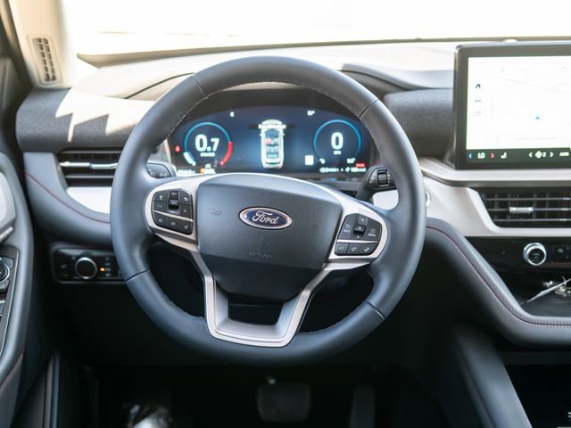 Certified 2025 Ford Explorer Active AWD/4WD image 27
