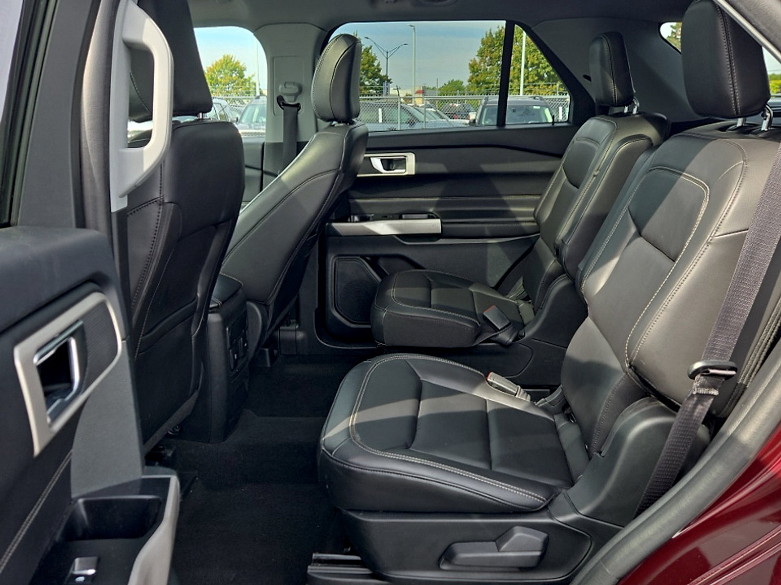 Certified 2023 Ford Explorer XLT w/ Equipment Group 202A AWD/4WD image 21